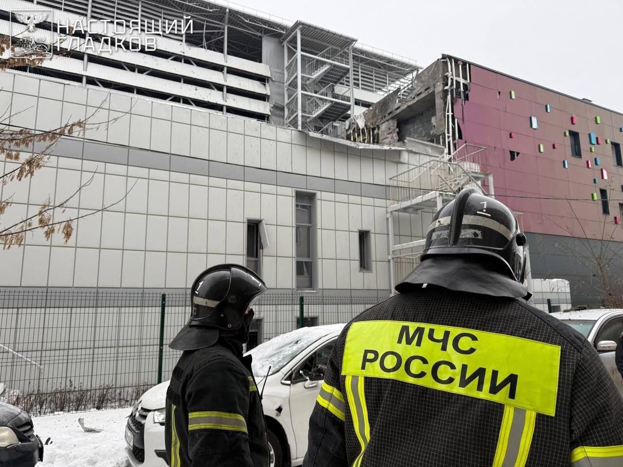 Враг нанёс ракетный удар по центру Белгорода, пострадали две мирные жительницы, сообщил губернатор Вячеслав Гладков Враг нанёс ракетный удар по центру Белгорода, пострадали две мирные жительницы, сообщил губернатор Вячеслав Гладков