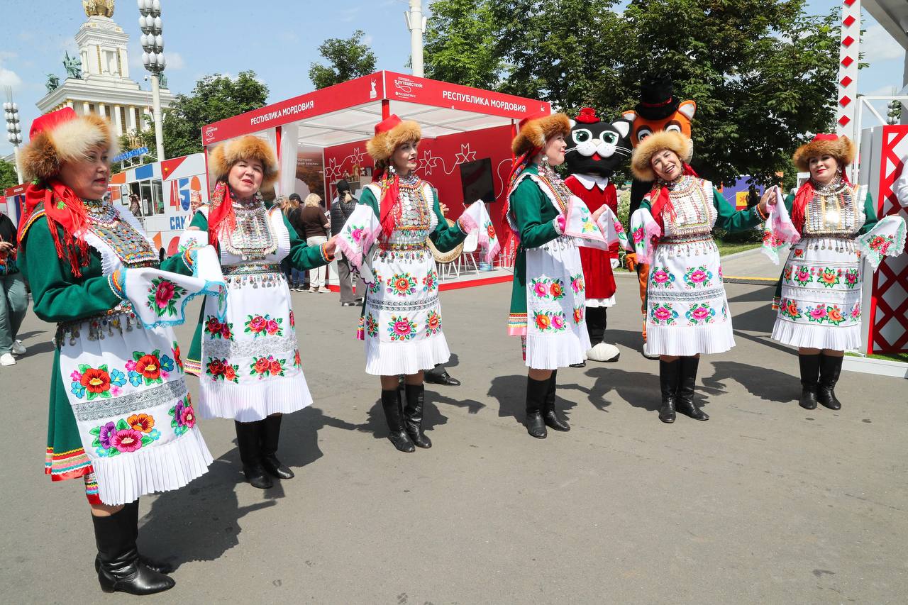 Дмитрий Чернышенко и Максим Решетников: 76 регионов России уже подтвердили участие в форуме «Путешествуй!» Дмитрий Чернышенко и Максим Решетников: 76 регионов России уже подтвердили участие в форуме «Путешествуй!»