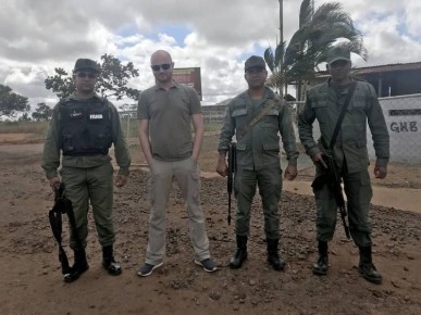 Александр Коц: Венесуэла. Уроки. Помню, семь лет назад я смотрел в столице Венесуэлы на марширующие отряды милиции, которых противопоставляли «рассерженным горожанам» из сторонников Гуайдо