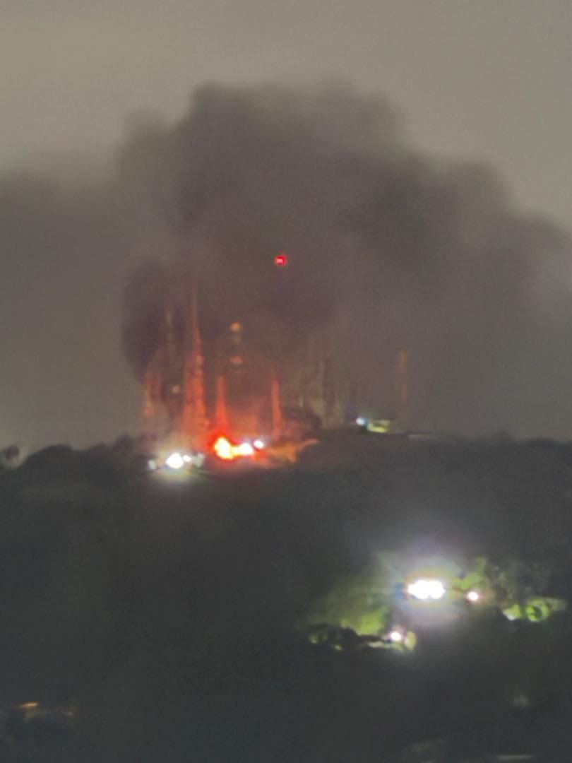 Сергей Колясников: Во время сегодняшнего нападения США на Венесуэлу несколько атак были направлены на Серро-эль-Вулкан, один из самых высоких горных пиков с видом на столицу Венесуэлы, Каракас, где расположено большинство... Сергей Колясников: Во время сегодняшнего нападения США на Венесуэлу несколько атак были направлены на Серро-эль-Вулкан, один из самых высоких горных пиков с видом на столицу Венесуэлы, Каракас, где расположено большинство...