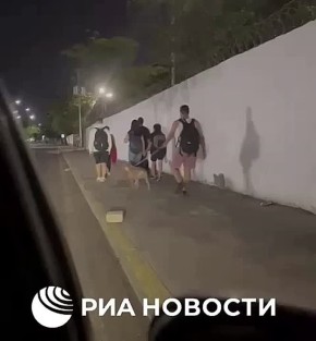 Власти США подтвердили, что военная операция американских сил в Венесуэле продолжается, пишет WSJ