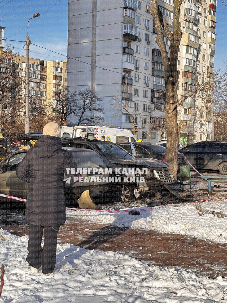 Внедорожник взорвался в Оболонском районе Киева, есть пострадавшие, пишут украинские паблики