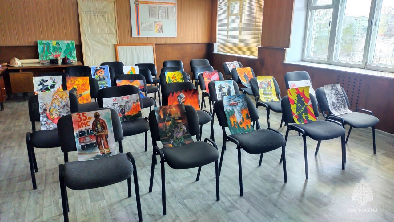 В Веневе состоялся конкурс детских рисунков, посвященных героической профессии спасатель В Веневе состоялся конкурс детских рисунков, посвященных героической профессии спасатель