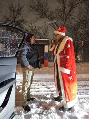 Михаил Онуфриенко: Напоил Дедушку Мороза глинтвейном (в санях-то холодно) и снова в дорогу