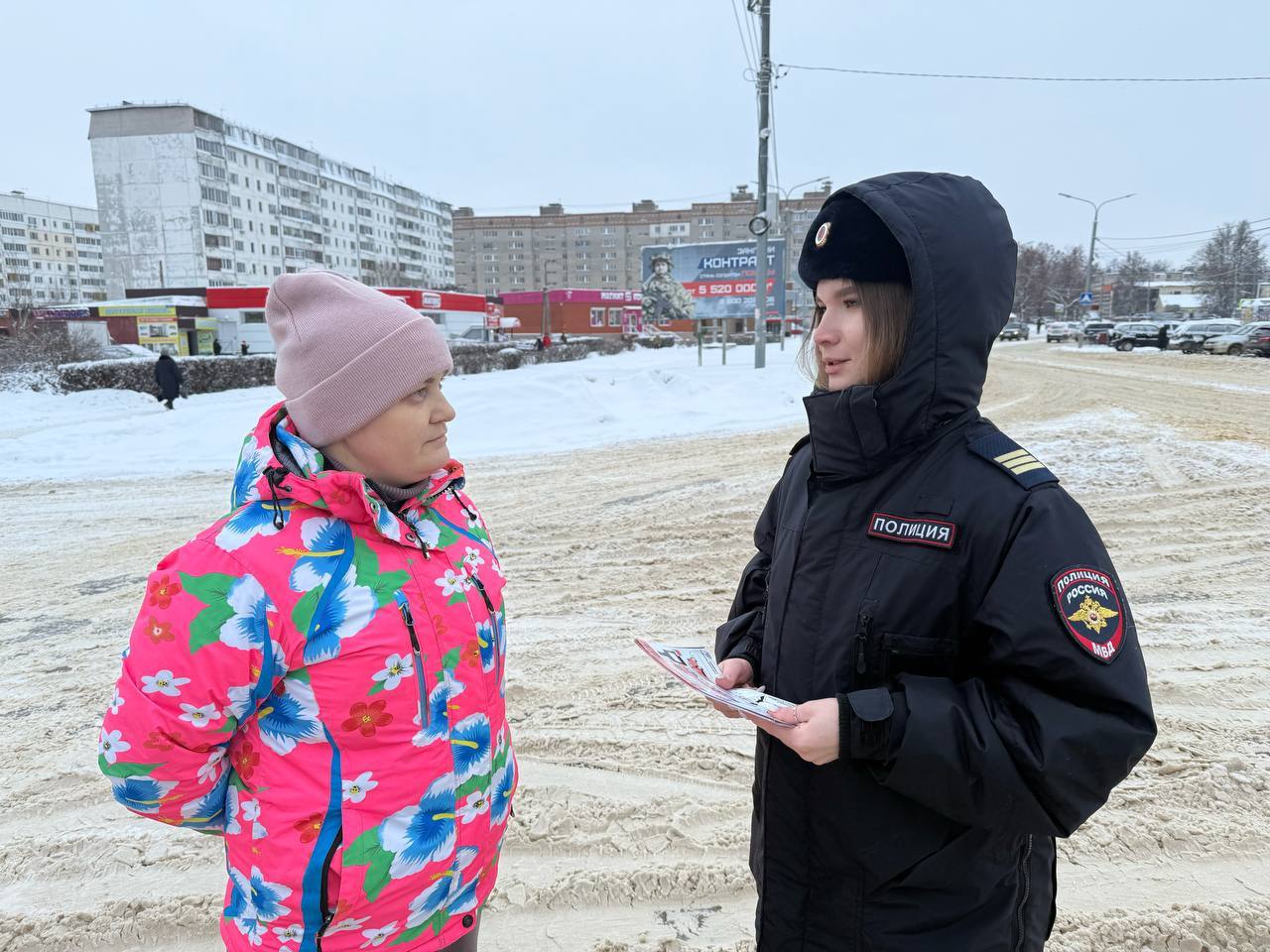 Сотрудники Госавтоинспекции по Тульской области продолжают проводить разъяснительные беседы с участниками дорожного движения Сотрудники Госавтоинспекции по Тульской области продолжают проводить разъяснительные беседы с участниками дорожного движения