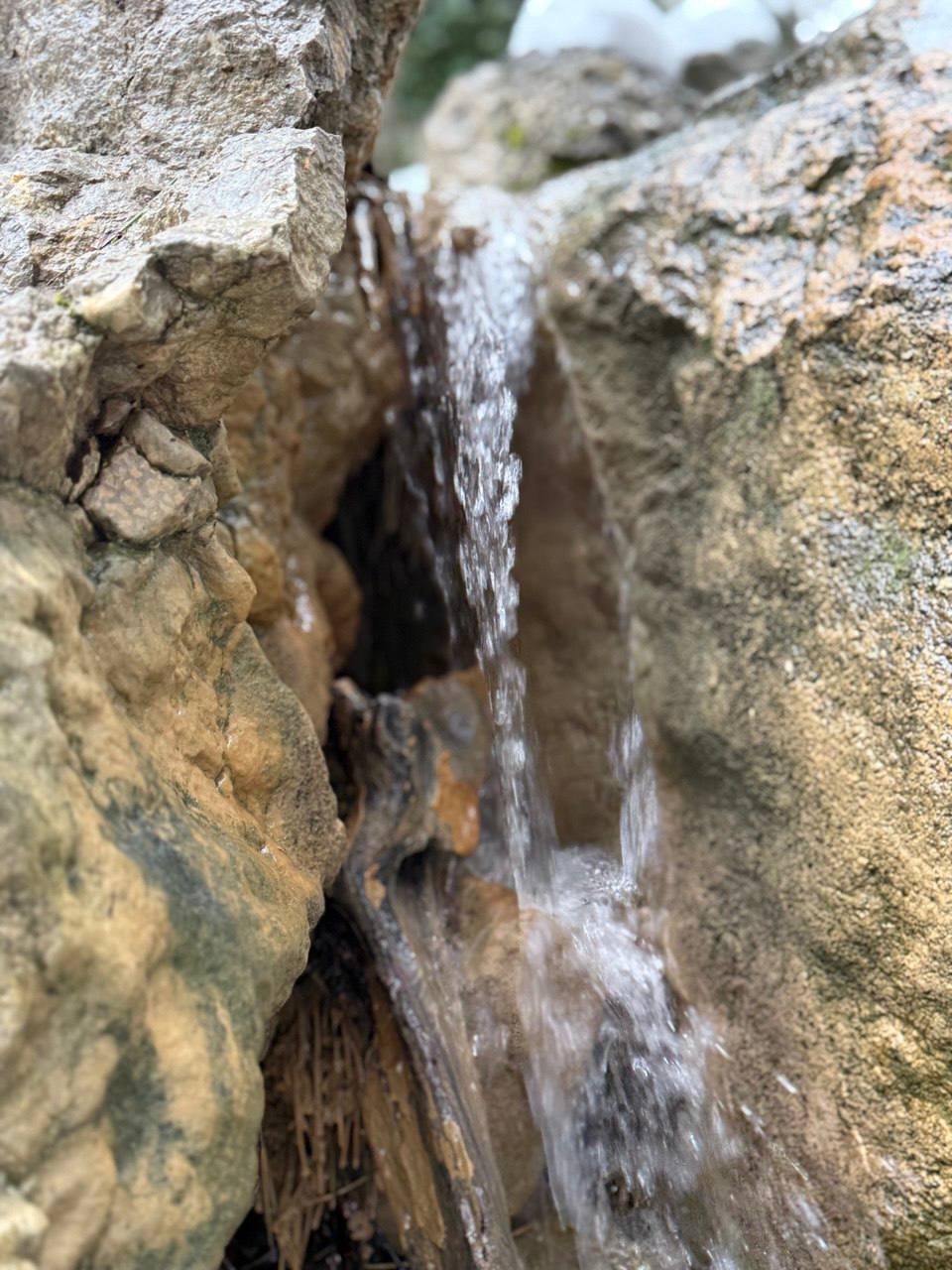 Олег Царёв: Зимние водопады над Ялтой на днях Олег Царёв: Зимние водопады над Ялтой на днях