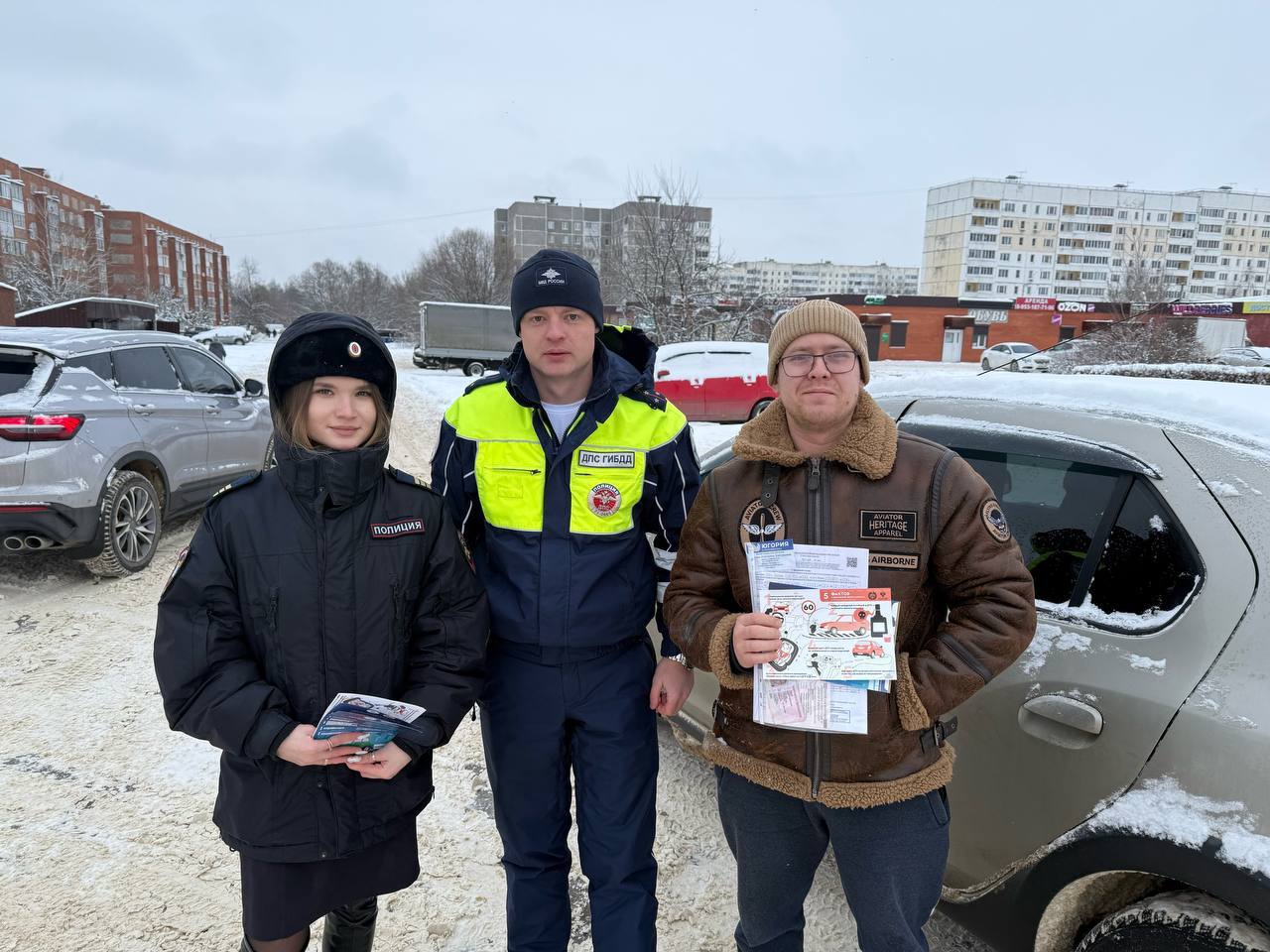 Сотрудники Госавтоинспекции по Тульской области продолжают проводить разъяснительные беседы с участниками дорожного движения