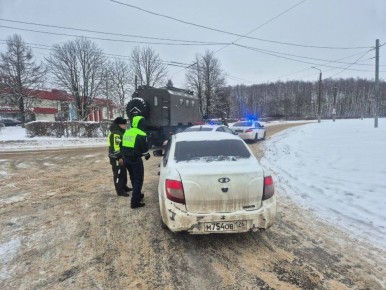 Сотрудники ОБ ДПС Госавтоинспекции УМВД России по городу Туле совместно с военной автомобильной инспекцией ВС РФ провели профилактические рейды на улицах города