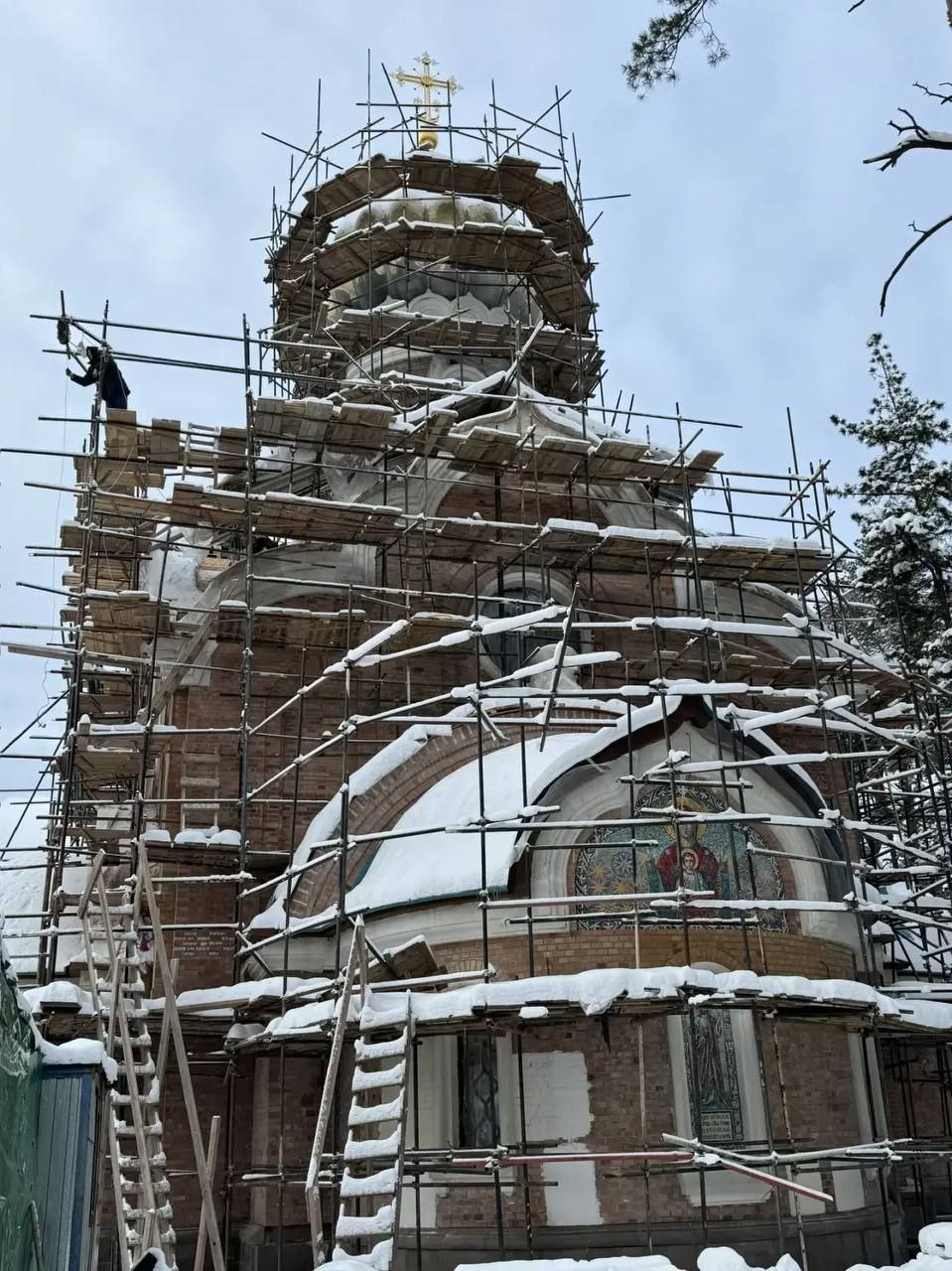 7 января в строящемся храме в честь Седмиезерной иконы Божией Матери, находящегося на территории ФНЦ гигиены им. Ф.Ф. Эрисмана Роспотребнадзора, совершилось значимое событие – Рождественское Богослужение 7 января в строящемся храме в честь Седмиезерной иконы Божией Матери, находящегося на территории ФНЦ гигиены им. Ф.Ф. Эрисмана Роспотребнадзора, совершилось значимое событие – Рождественское Богослужение