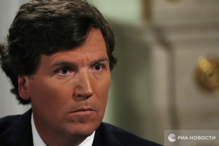 США готовятся к мировой войне, считает американский журналист Такер Карлсон