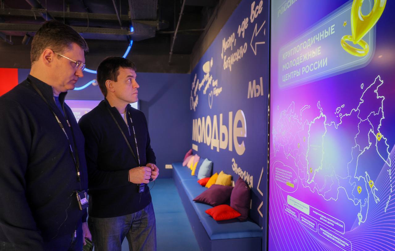 Александр Новак посетил с рабочей поездкой Красноярский край Александр Новак посетил с рабочей поездкой Красноярский край