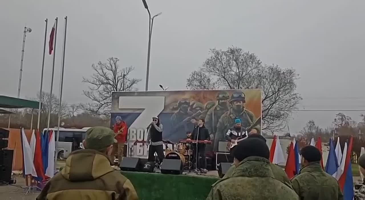 Салют С вами Александр Ромашов и проект «Музыка для СВОих» при поддержке Telegram-канала «Мир Михаила Онуфриенко»