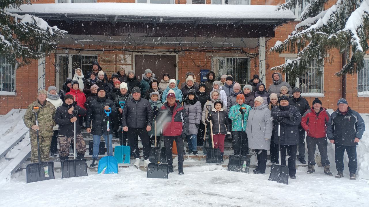 Против стихии вместе: в Тульской области проходит зимний субботник Против стихии вместе: в Тульской области проходит зимний субботник