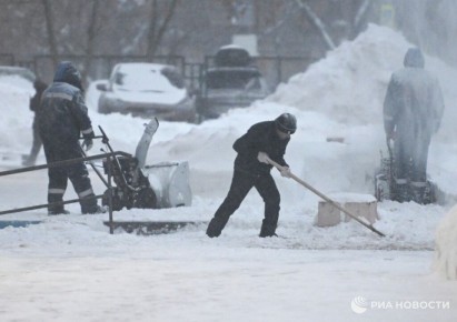 Рекордный за последние 56 лет снегопад прошел в Москве в пятницу, рассказал РИА Новости синоптик Тишковец