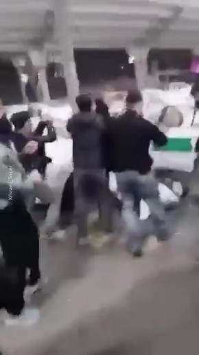 ��������� ������ � ������ ���� � ����� 500 ������� ������� � ���������� �������� ����������� � �����, ����� Reuters