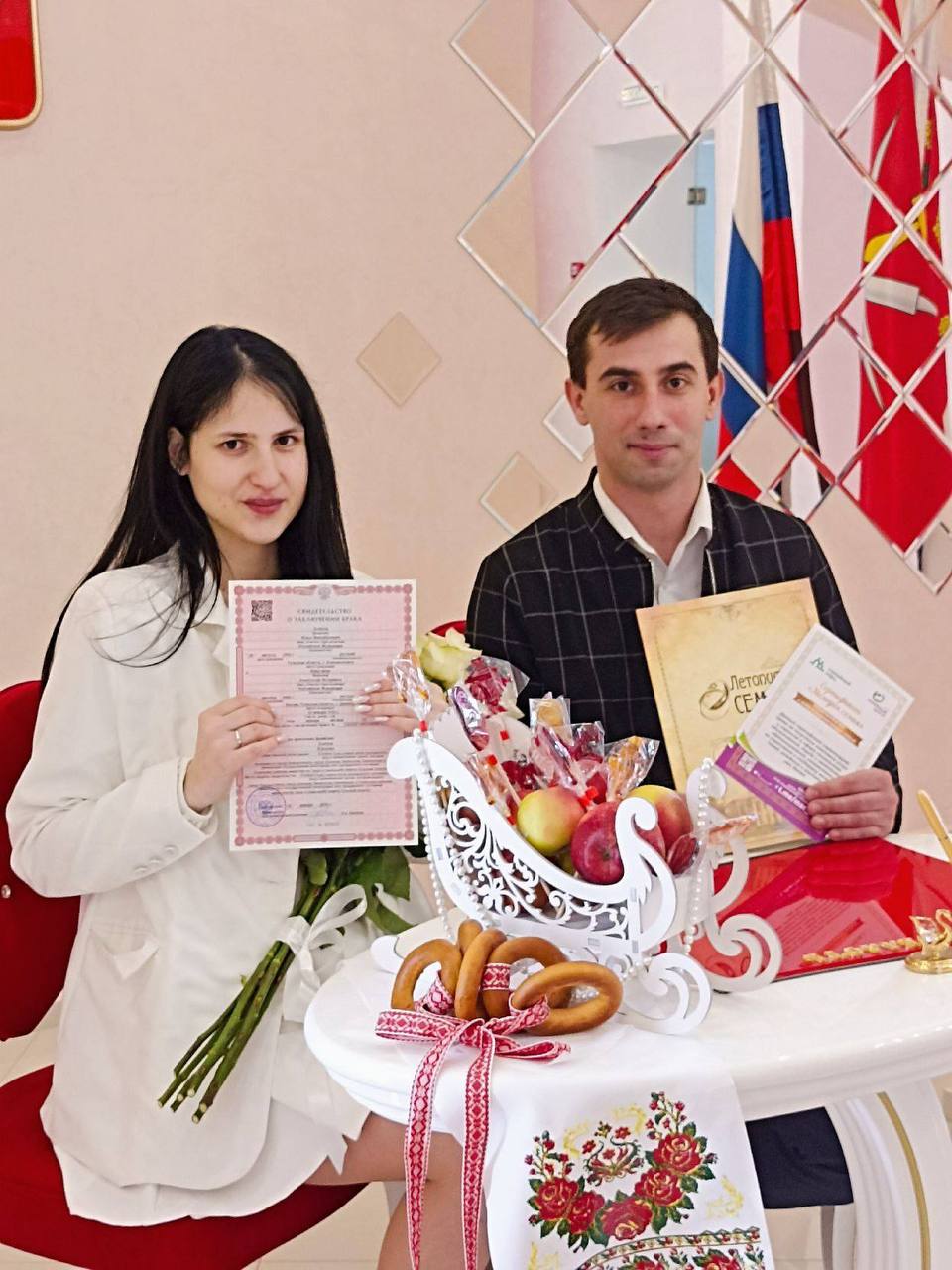 Дмитрий Миляев: Новый год - семейный праздник: в первые дни 2026 года в Туле узаконили свои отношения 14 пар Дмитрий Миляев: Новый год - семейный праздник: в первые дни 2026 года в Туле узаконили свои отношения 14 пар