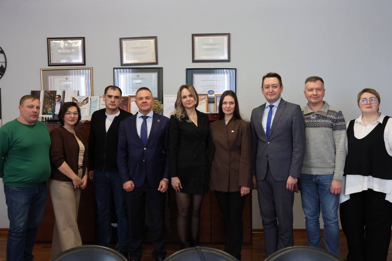 Руслан Бутов: Сегодня в моем кабинете собрались люди, чьи лица обычно по другую сторону камеры