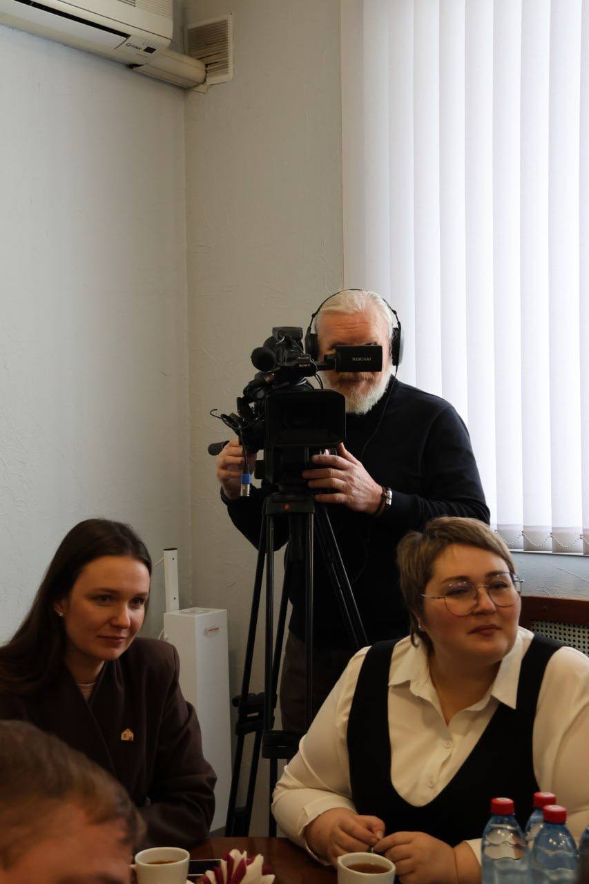 Руслан Бутов: Сегодня в моем кабинете собрались люди, чьи лица обычно по другую сторону камеры Руслан Бутов: Сегодня в моем кабинете собрались люди, чьи лица обычно по другую сторону камеры