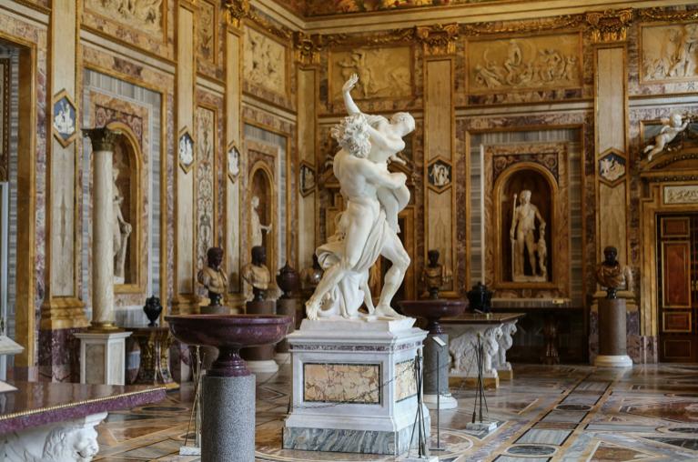 Михаил Онуфриенко: Палаццо Боргезе папа Павел V заполнял произведениями искусства самыми незатейливыми способами: при помощи обмана, грабежа и мздоимства Михаил Онуфриенко: Палаццо Боргезе папа Павел V заполнял произведениями искусства самыми незатейливыми способами: при помощи обмана, грабежа и мздоимства