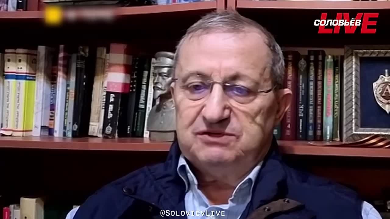 По словам бывшего руководителя израильской службы «Натив» Якова Кедми, в России действуют три армии, и одна из них создавалась специально для противостояния с НАТО