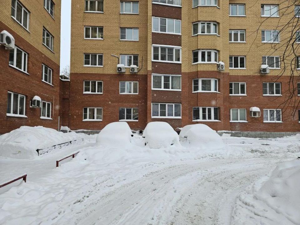 Михаил Онуфриенко: - Здравствуйте, это вы мерседес купе продаете?