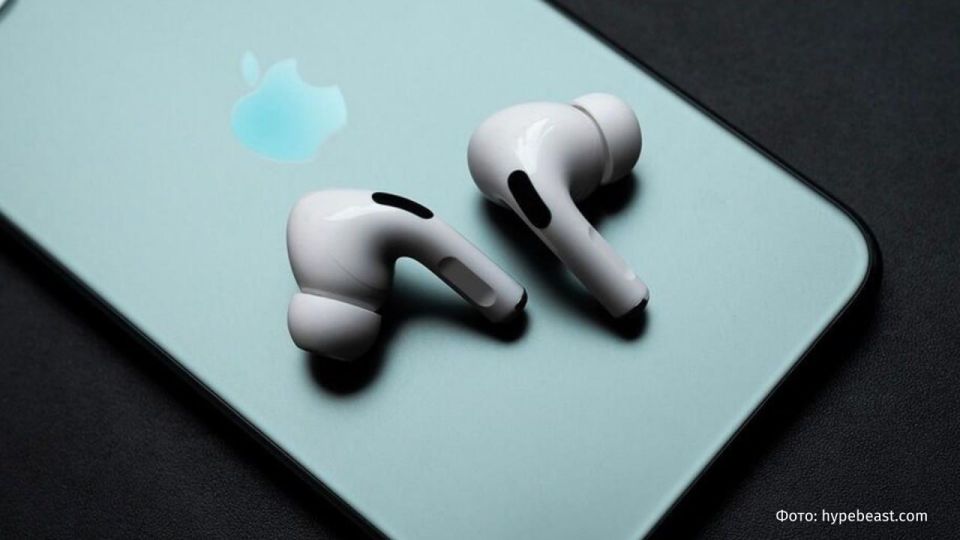 AirPods угрожают нацбезопасности Дании: служба внешней разведки страны рекомендовала представителям госорганов отказаться от использования на службе наушников с Bluetooth из-за риска прослушки на фоне притязаний США на...