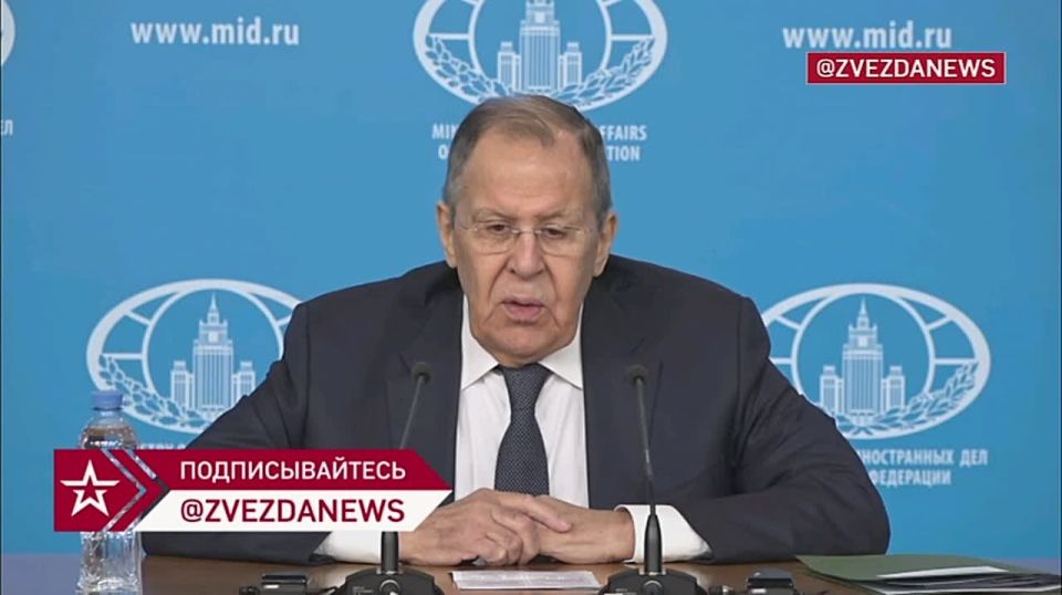 "Вы можете не махать рукой, пожалуйста? Очень отвлекает"