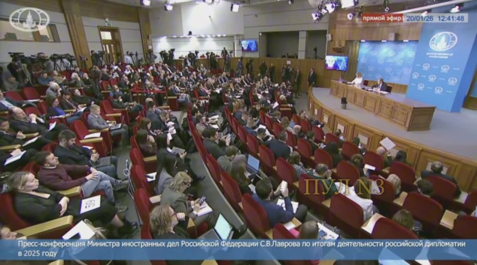 Лавров:. Гренландия - это не естественная часть Дании, правда ведь? Она не была не естественной частью Норвегии, не естественной частью Дании