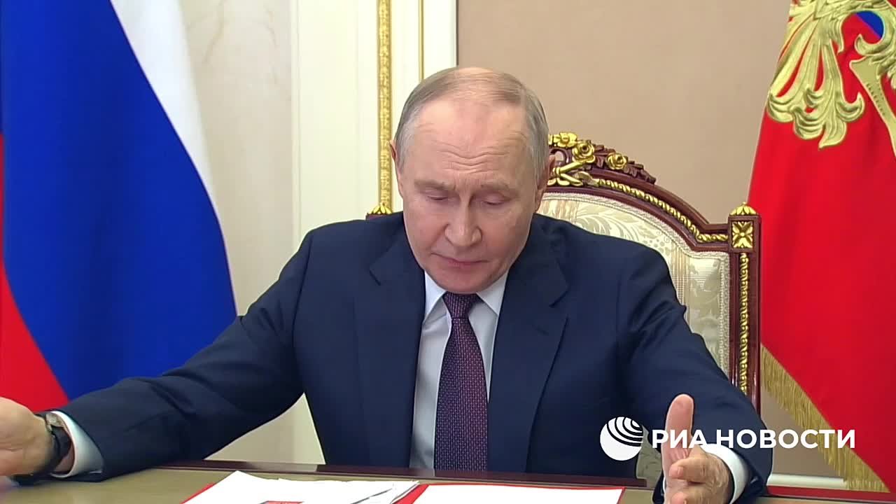 Тема намерений США в отношении Гренландии России не касается, заявил Путин