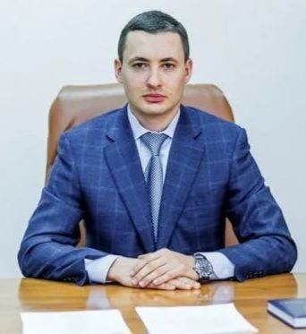 Сергей Колясников: Обыски прошли у краснодарского чиновника, который ранее засудил пенсионерку на 85 тысяч рублей изза поста с обвинениями в коррупции (с) Baza