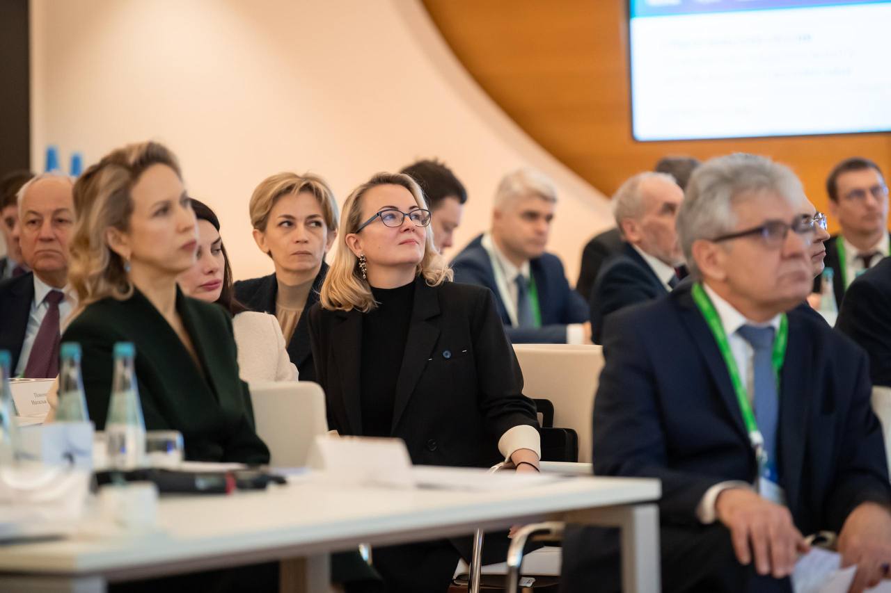 Дмитрий Чернышенко и Валерий Фальков поприветствовали участников стратсессии по развитию Национального центра физики и математики Дмитрий Чернышенко и Валерий Фальков поприветствовали участников стратсессии по развитию Национального центра физики и математики