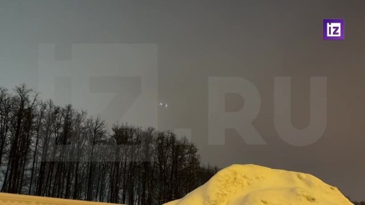 Самолёт, предположительно, американской делегации вылетел из московского аэропорта Внуково после переговоров с президентом России, сообщает корреспондент "Известий"