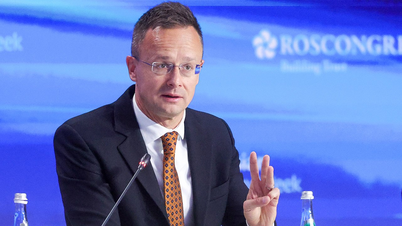 Перепалка между Будапештом и Киевом в соцсетях Перепалка между Будапештом и Киевом в соцсетях