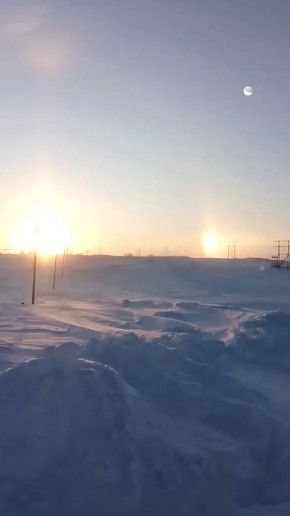 "Два солнца" и множество ледяных столбов наблюдали над российскими регионами