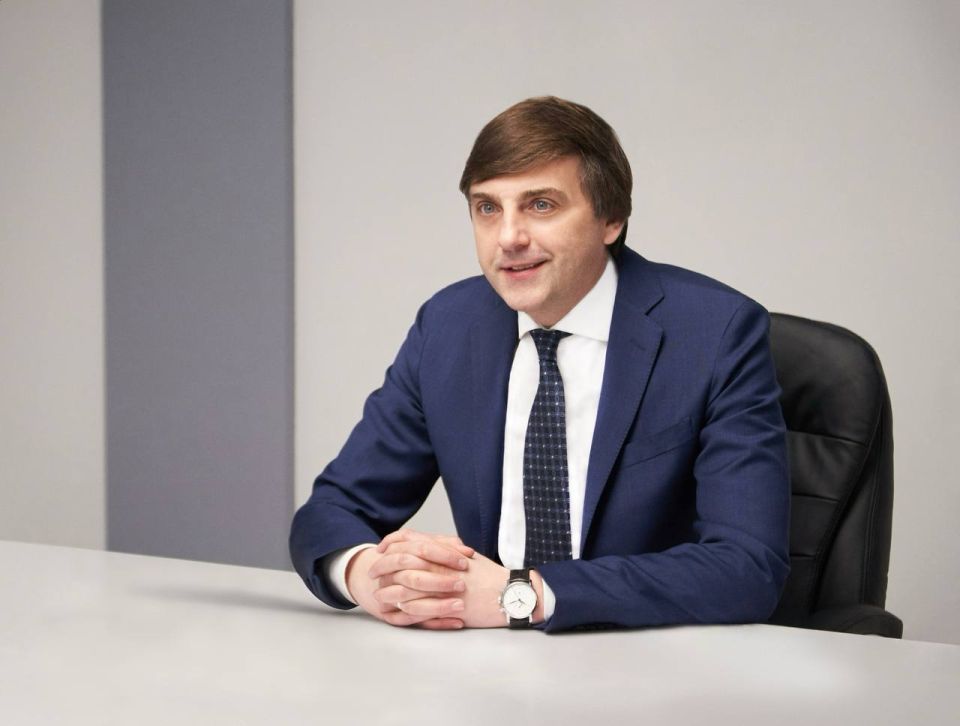 Сергей Кравцов поздравил студентов, преподавателей и наставников с Днем российского студенчества