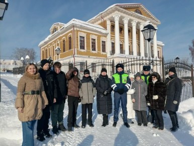 Сотрудники тульской полиции приняли участие в культурно-просветительской акции «Узнай свой край»