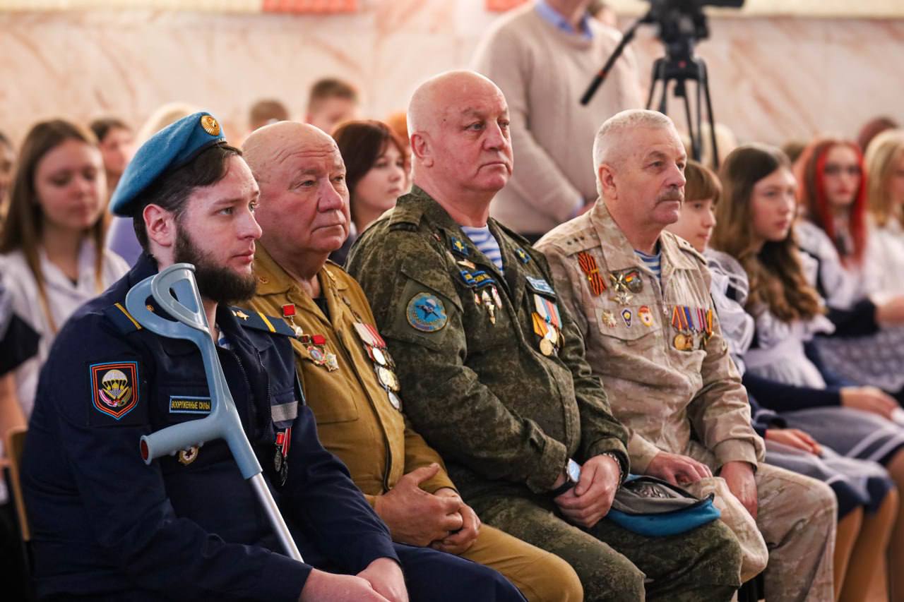 82 года назад полностью освобожден Ленинград от фашистской блокады 82 года назад полностью освобожден Ленинград от фашистской блокады