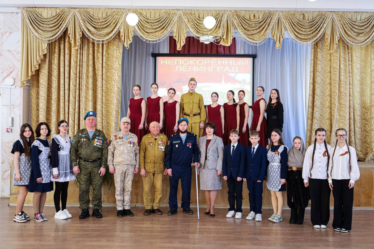 82 года назад полностью освобожден Ленинград от фашистской блокады