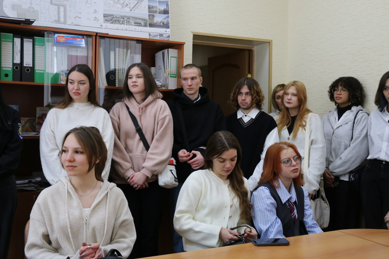 Администрация Новомосковска организовала для студентов День открытых дверей Администрация Новомосковска организовала для студентов День открытых дверей