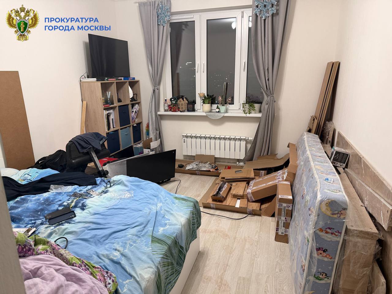 Пьяный мужчина попытался зарезать жену и сына в Москве Пьяный мужчина попытался зарезать жену и сына в Москве