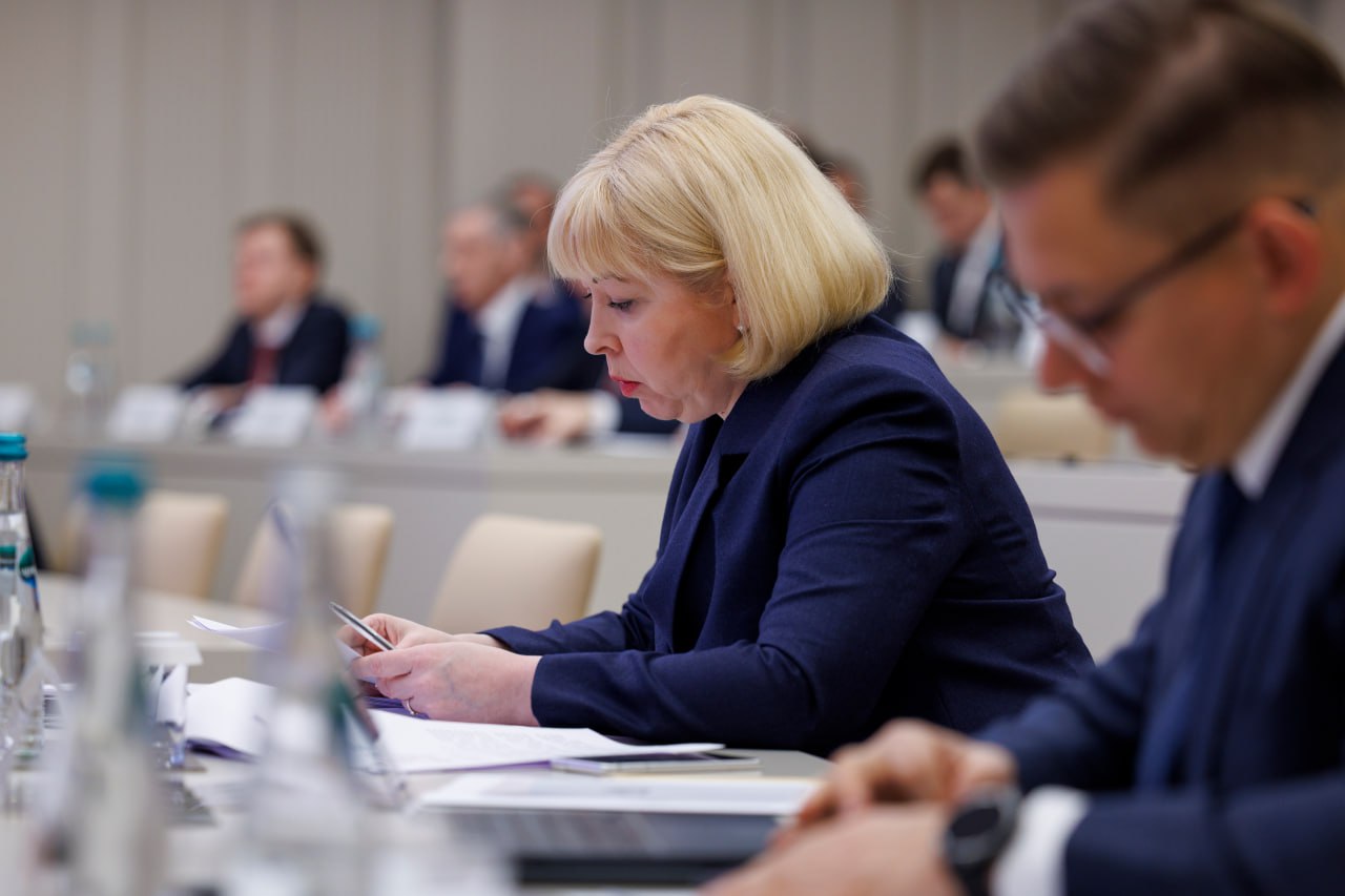 Виталий Савельев провел совещание по строительству высокоскоростной магистрали Москва – Санкт-Петербург Виталий Савельев провел совещание по строительству высокоскоростной магистрали Москва – Санкт-Петербург