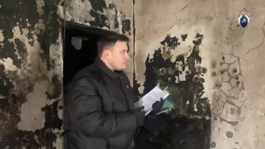 Розжиг углей для обогрева стал причиной пожара в Балашихе, сообщили в СК. Там проживали 11 человек, восемь из них — иностранцы