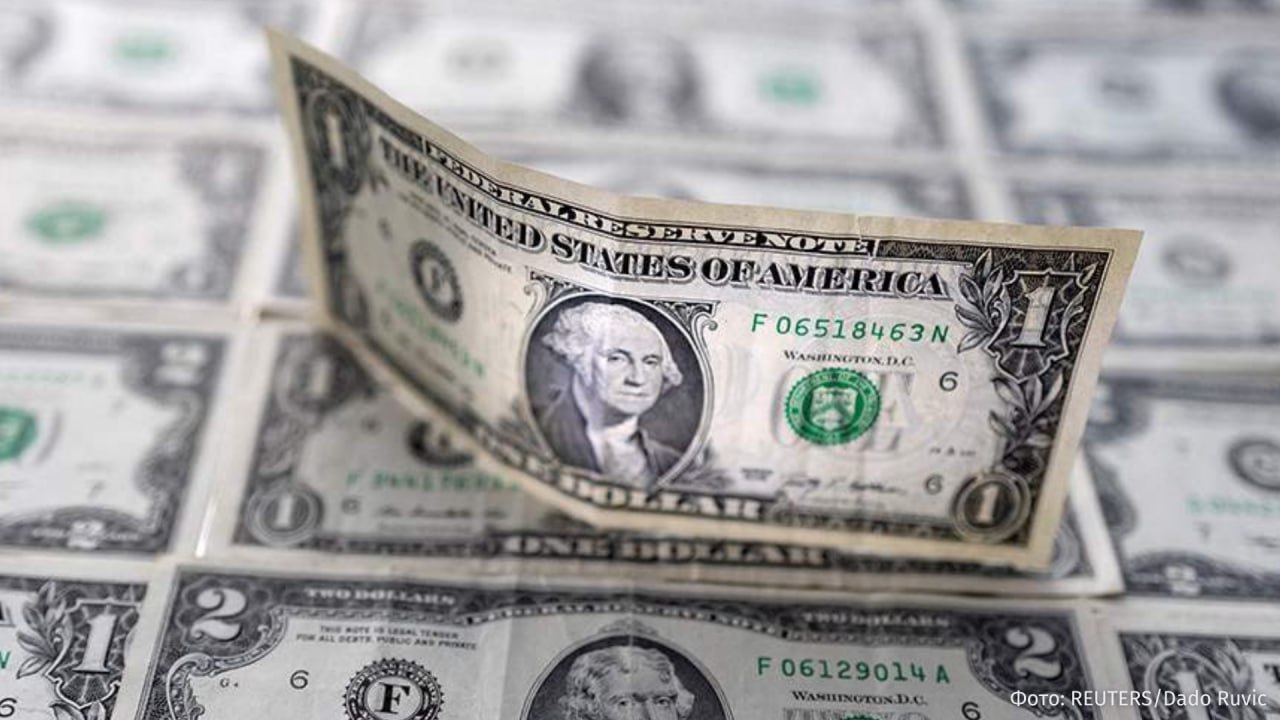 "Я мог бы заставить его расти или падать, как йо-йо": Дональд Трамп заявил, что не обеспокоен снижением курса доллара, достигшего минимума за последние четыре года