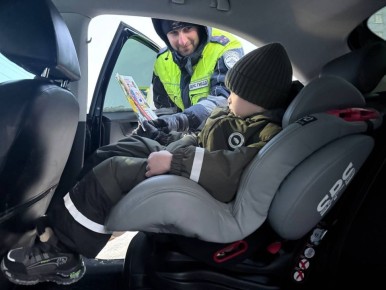 Новомосковские автоинспекторы проверили соблюдение ПДД при перевозке детей