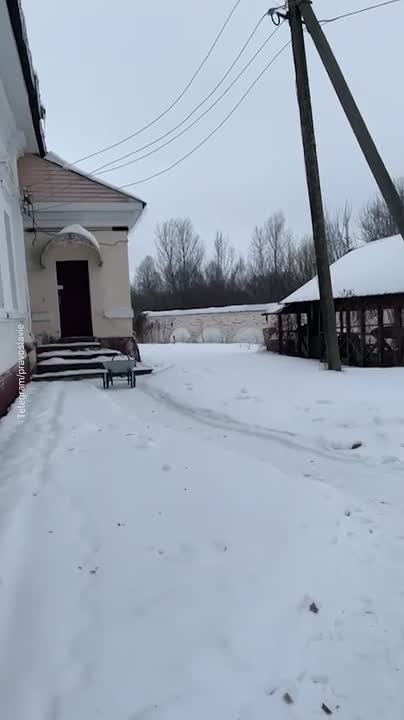 Монахинь на Украине выгнали на мороз из Крупицкого Свято-Николаевского женского монастыря, в котором они официально прописаны
