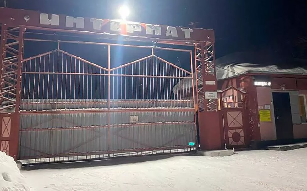Постоялец пожаловался на холод в палатах интерната в Кузбассе, где умерли 9 человек - температура такая, что ему приходится спать в свитере