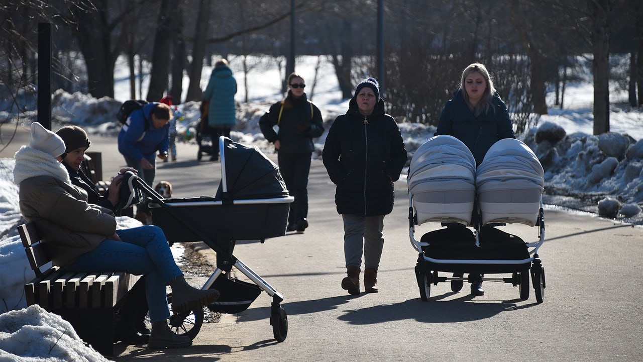 До 730 тысяч рублей увеличится сумма материнского капитала на первого ребенка, заявил Мишустин