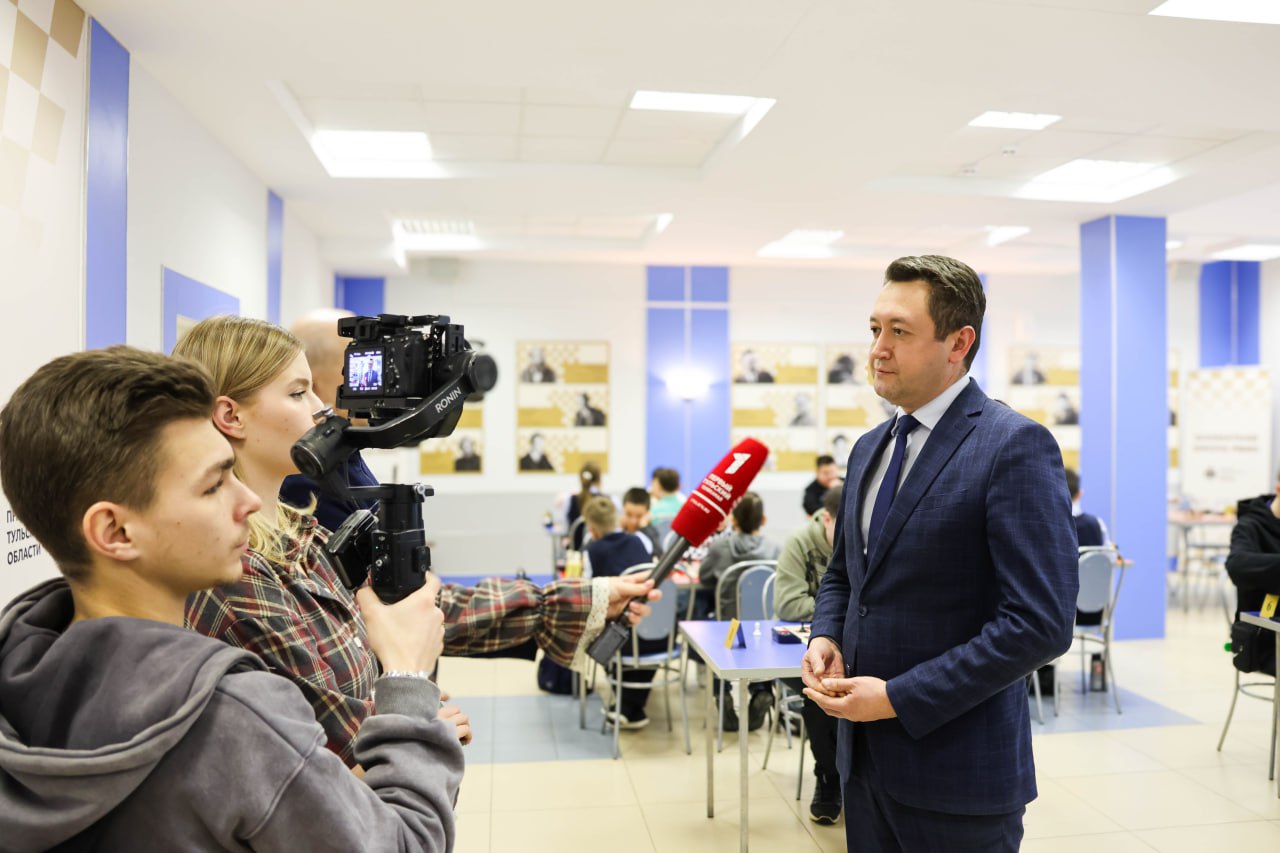 Руслан Бутов: В Новомосковске открылась шахматная школа! Руслан Бутов: В Новомосковске открылась шахматная школа!