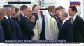 Президент ОАЭ Мухаммед Бен Заид Аль Нахайян заявил Владимиру Путину, что настроен на укрепление отношений между странами
