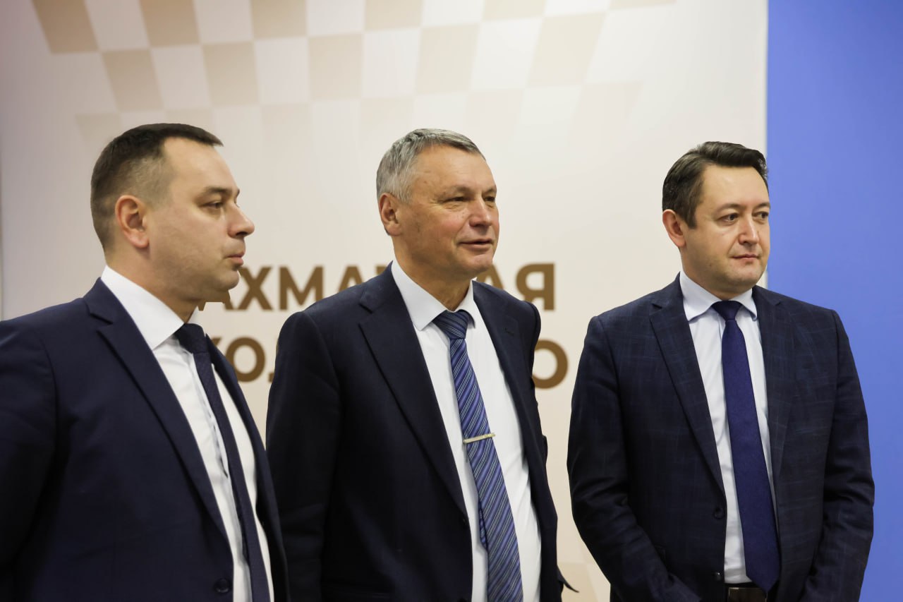 Руслан Бутов: В Новомосковске открылась шахматная школа! Руслан Бутов: В Новомосковске открылась шахматная школа!